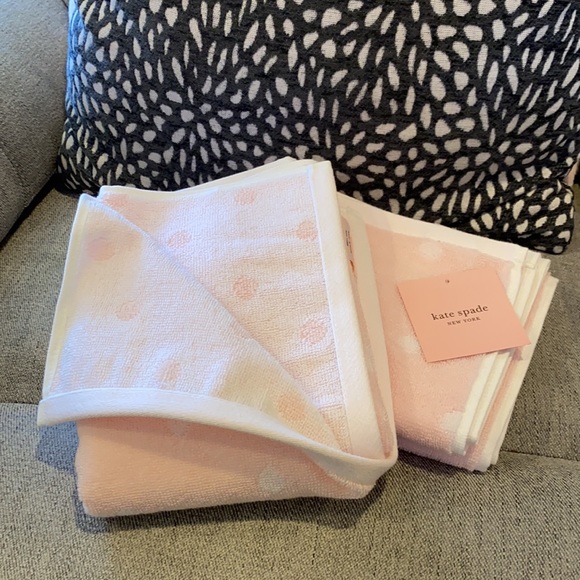 kate spade Bath Kate Spade Pinkwhite Deco Dot Towel Collection
